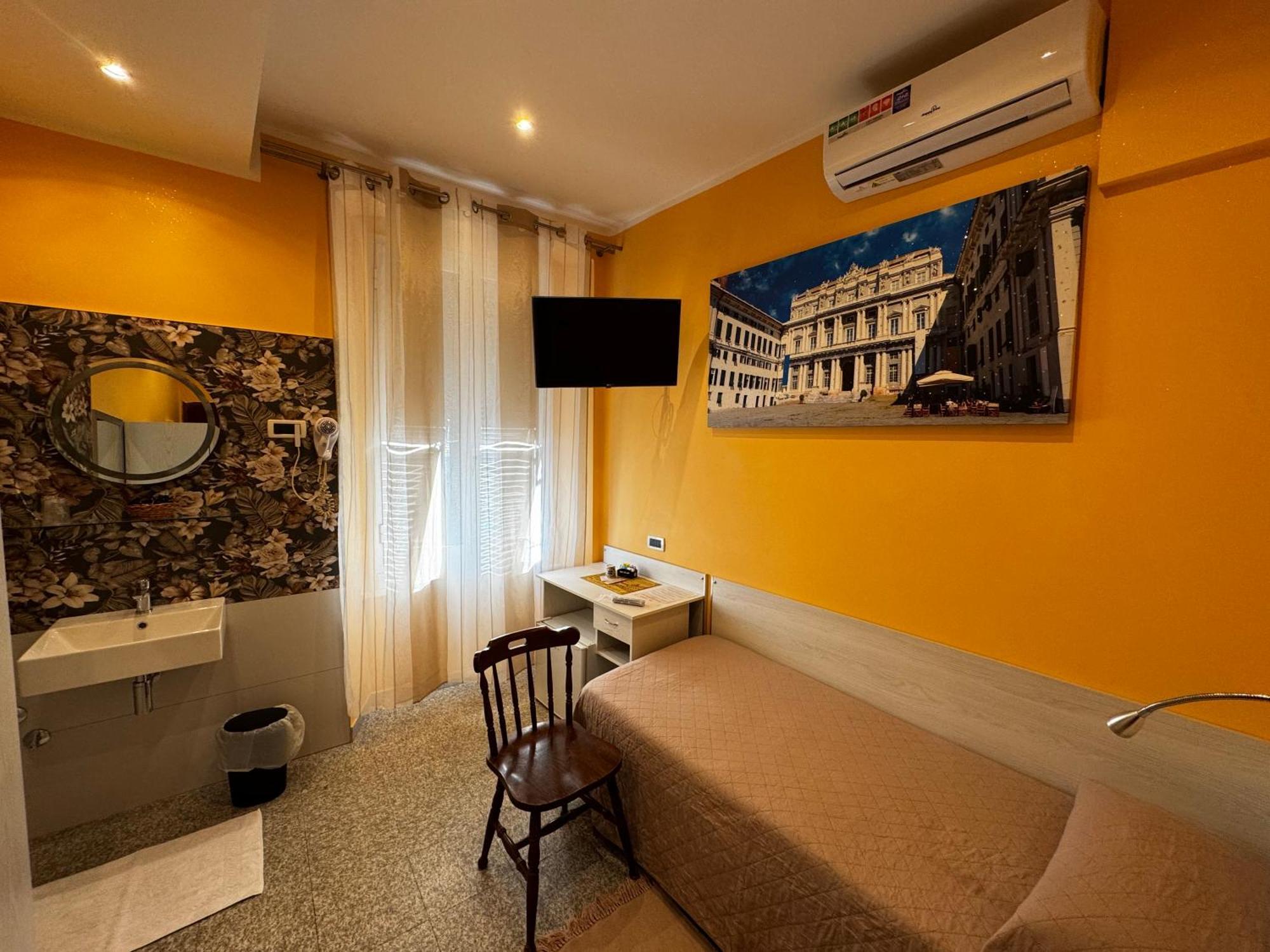 Albergo Parigi Genoa Exterior photo